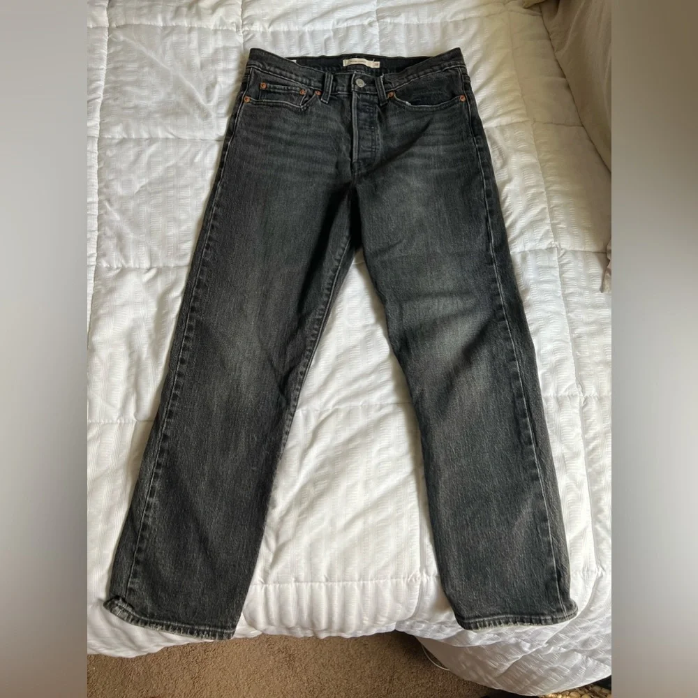 Levi’s Wedgie Straight Women’s Jeans. “Sunset Black” - Picture 5 of 9